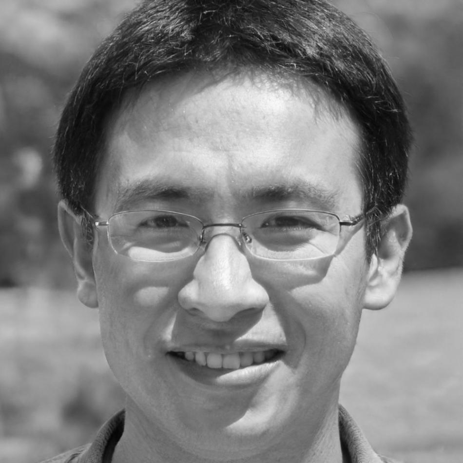 Jannik Oelschlägel, Gründer und Lead Instructor bei navyrosalix